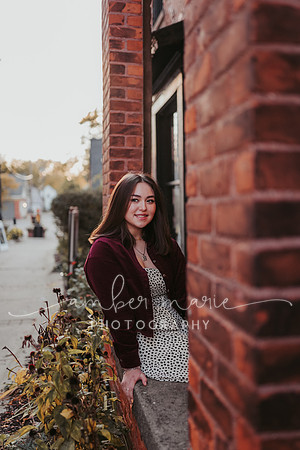 AMP06391Angelina_grad_oct22