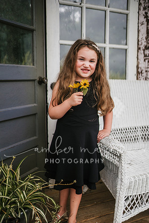 Rebekah_sunflowers-60