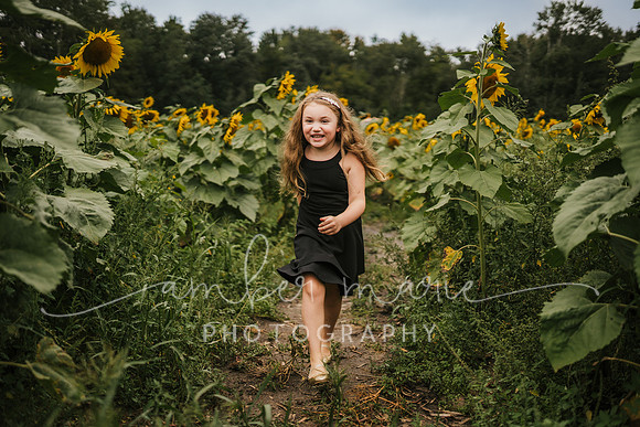 Rebekah_sunflowers-46