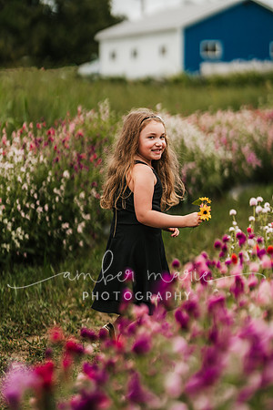 Rebekah_sunflowers-27