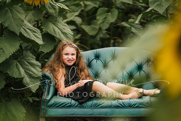 Rebekah_sunflowers-16