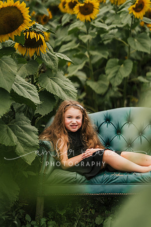 Rebekah_sunflowers-15