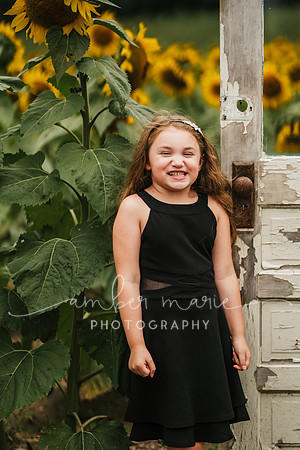 Rebekah_sunflowers-13