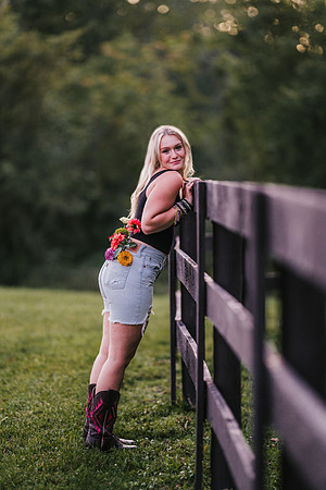 DSC07747-EditBrynneS_Grad