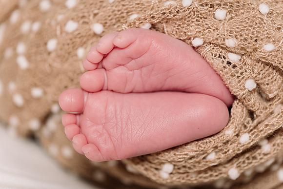 AMP06080-Edit_Delilah_newborn
