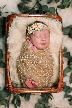 AMP06057-Edit_Delilah_newborn