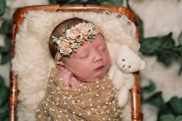 AMP06040-Edit_Delilah_newborn