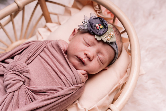 AMP06007-Edit_Delilah_newborn