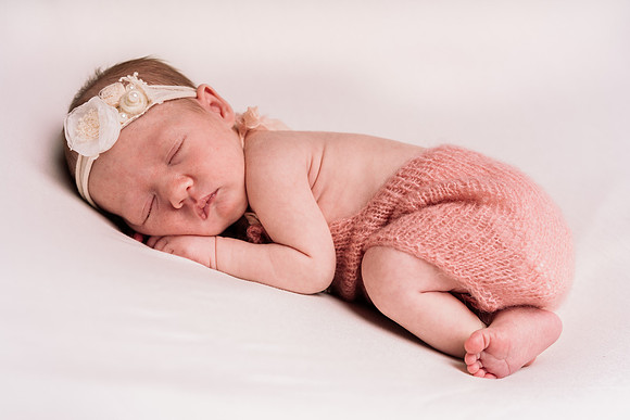 AMP05907-Edit_Delilah_newborn