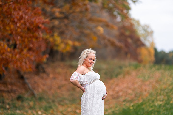 AMP02562_Ashley_maternity