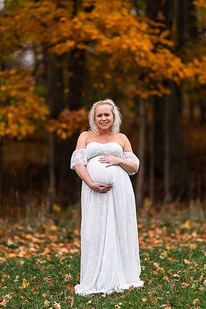 AMP02553_Ashley_maternity