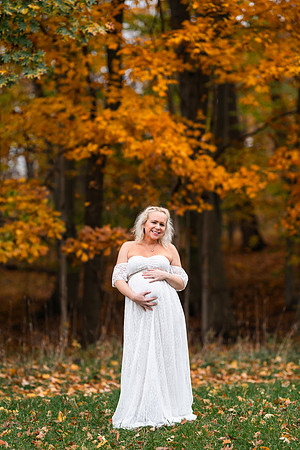 AMP02542_Ashley_maternity