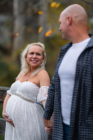 AMP02539_Ashley_maternity
