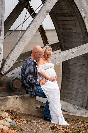 AMP02511_Ashley_maternity