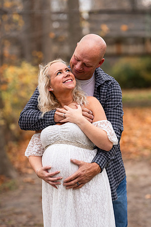 AMP02482_Ashley_maternity