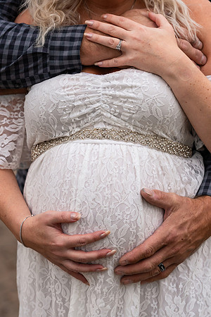 AMP02476_Ashley_maternity
