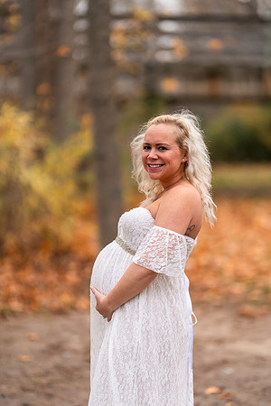 AMP02449_Ashley_maternity