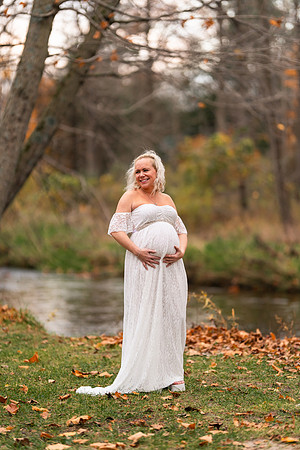 AMP02445_Ashley_maternity