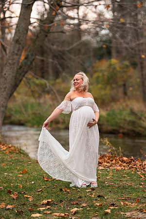 AMP02439_Ashley_maternity