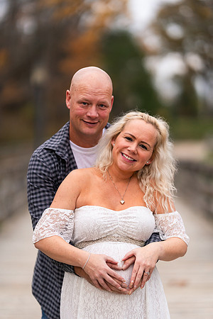 AMP02432_Ashley_maternity