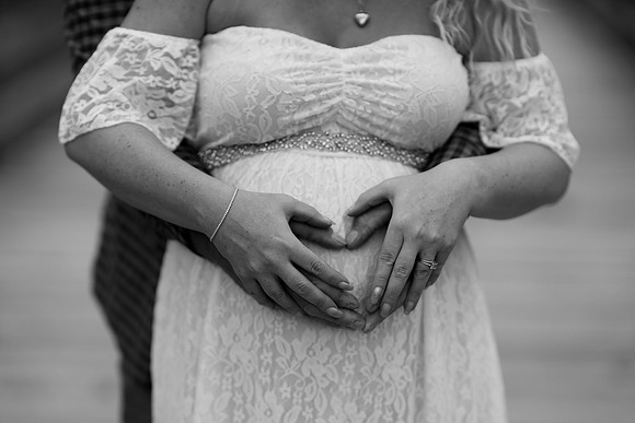 AMP02430_Ashley_maternity