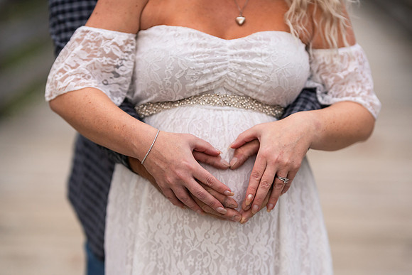 AMP02429_Ashley_maternity