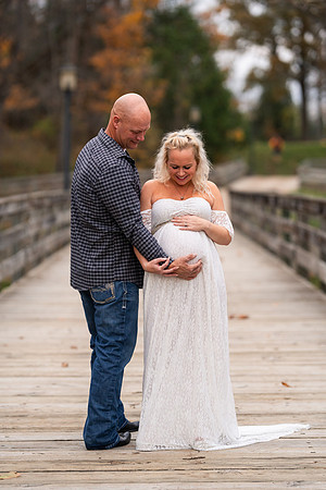 AMP02420_Ashley_maternity