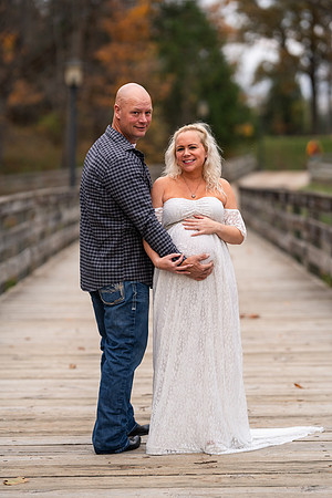 AMP02418_Ashley_maternity