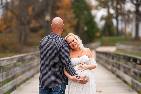 AMP02413_Ashley_maternity