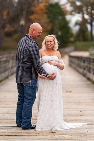 AMP02410_Ashley_maternity