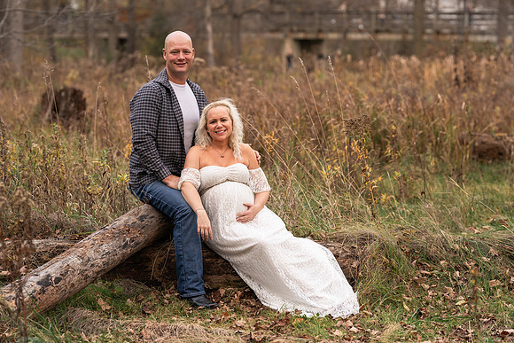 AMP02358_Ashley_maternity